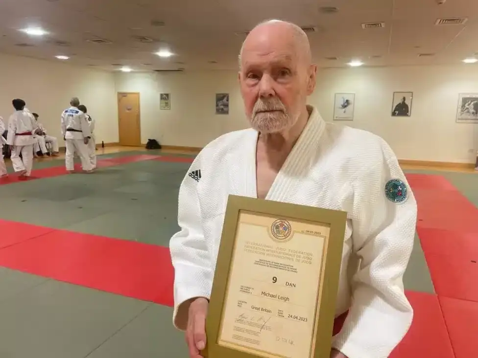 Photo of Michael Leigh originally appeared in the BBC.